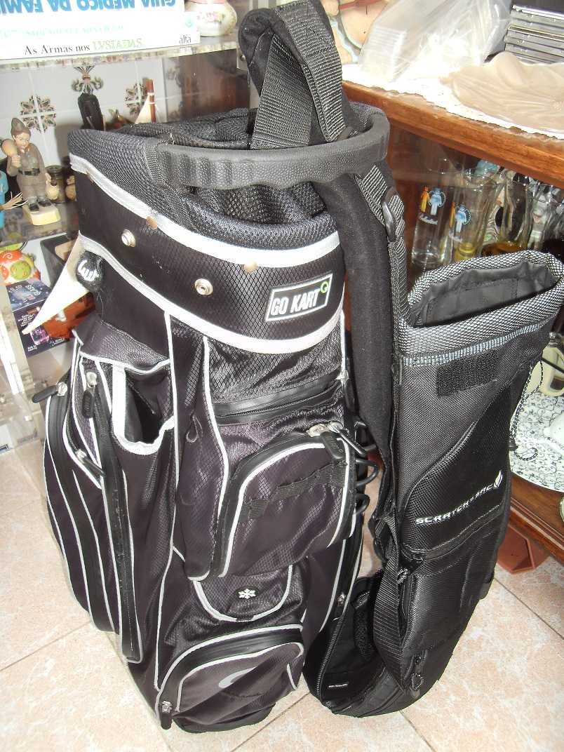 Sacos de golfe em bom estado