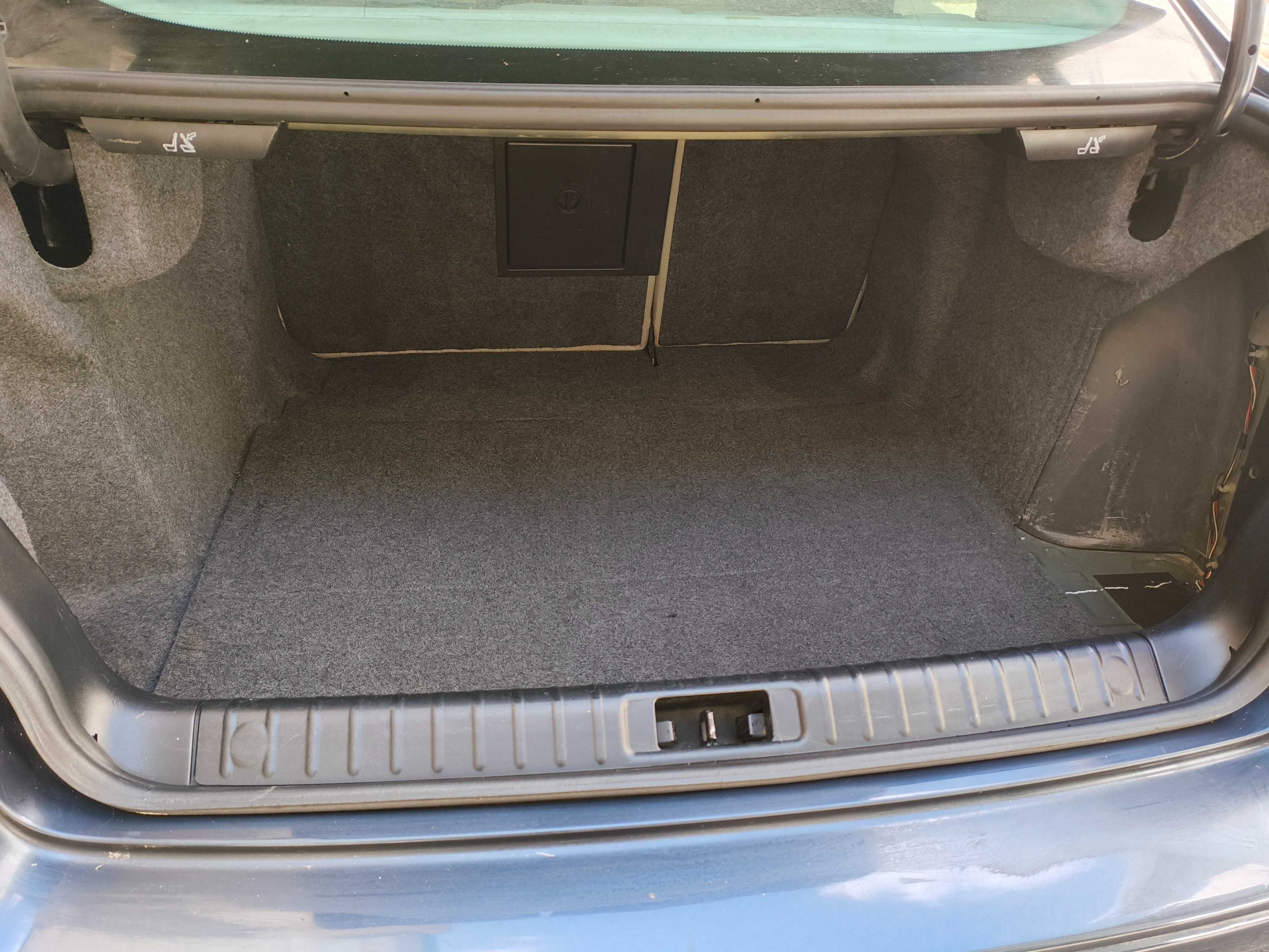 Saab 93 2.2TiD de 2004 para peças