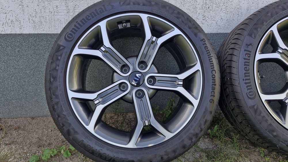 Oryginalne koła felgi Kia X ceed, 235/45 R18 Continental letnie .