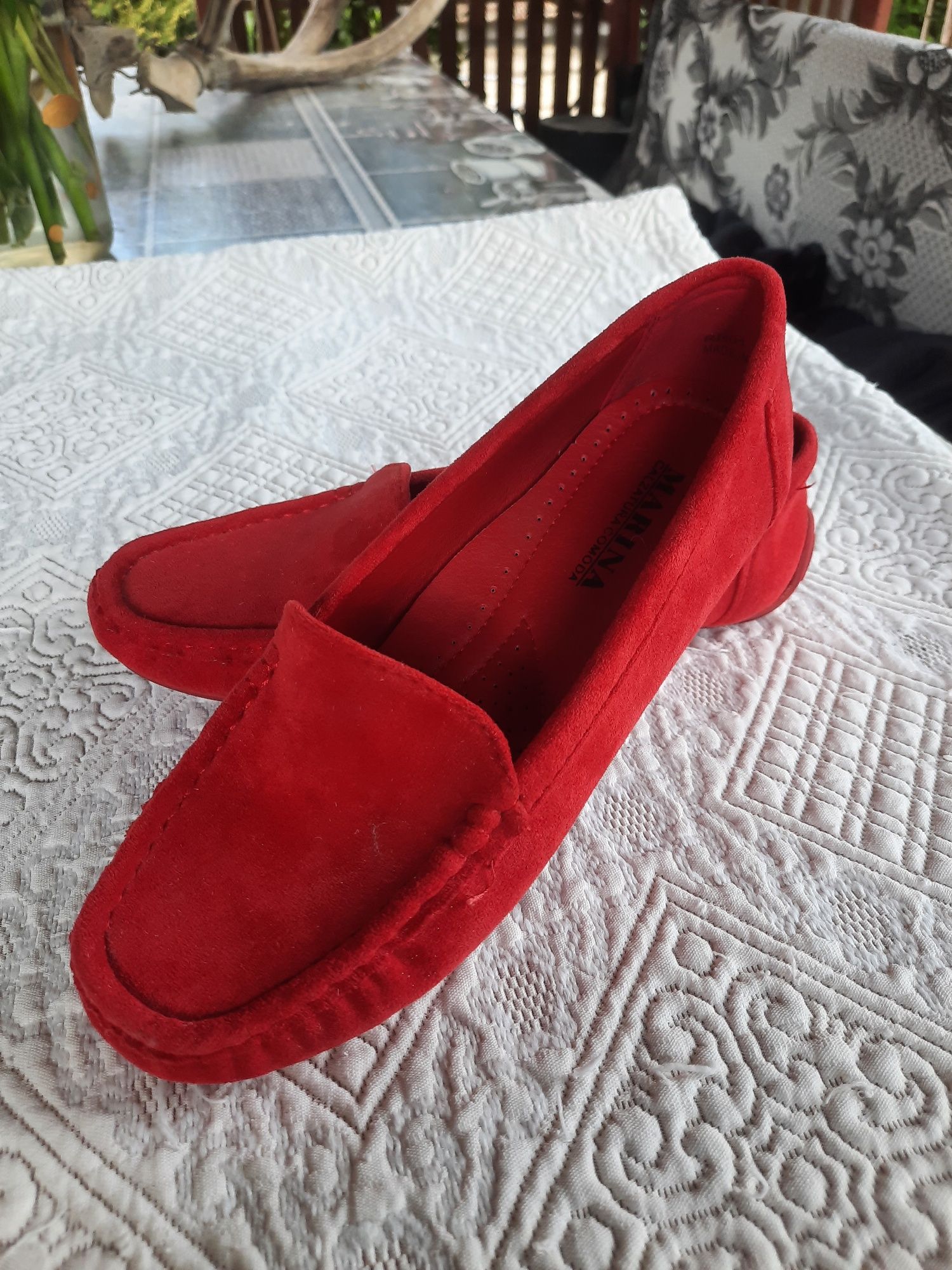 Мокасины  красные  37.5