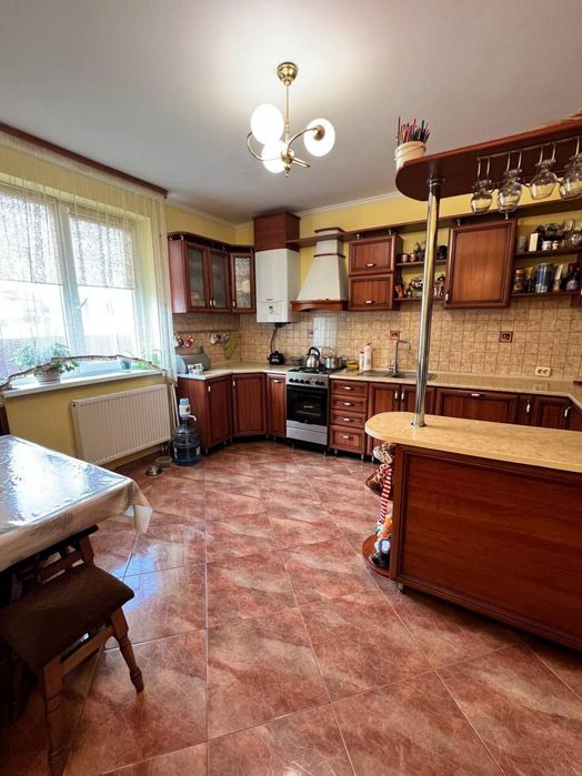 Продається будинок біля Львова!