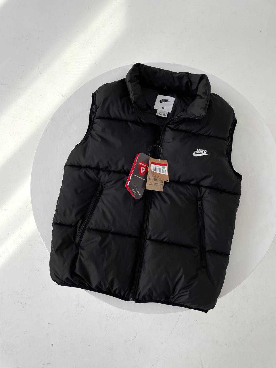 Жилетка nike club нова