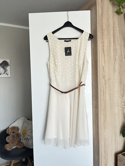 Kremowa sukienka Atmosphere nowa z metką i paskiem