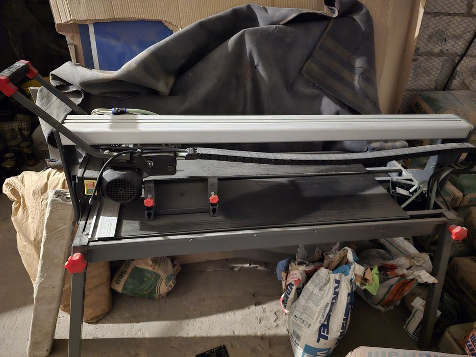 Плиткоріз електричний FORTE TC250 — майже новий