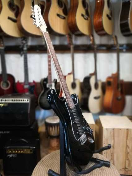 Ever Play ST-2 BK/BK gitara elektryczna typu stratocaster ST2 SSH