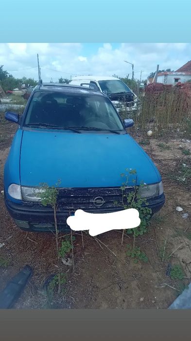 Vendo astra para peças