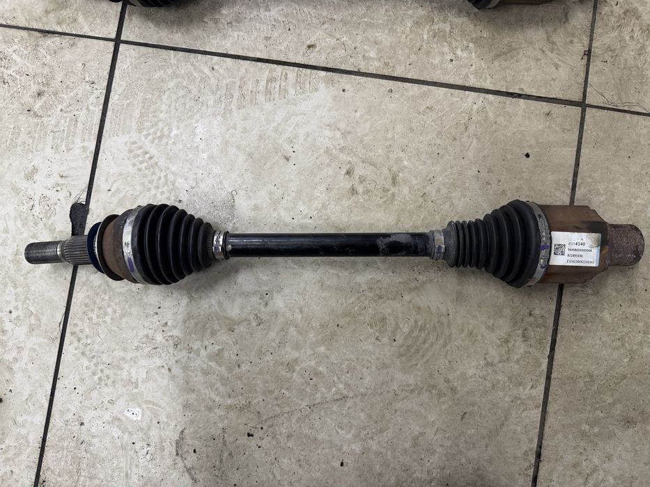 Продам полуося на honda prologue