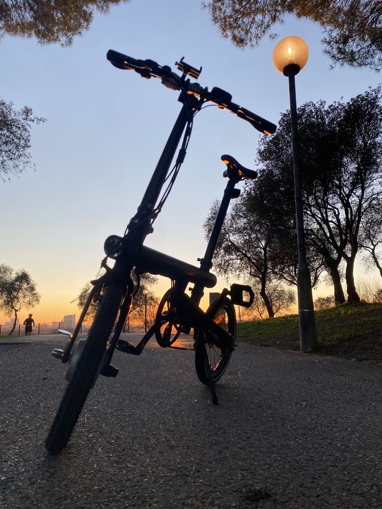 Bicicleta Xiaomi Electrica, completamente Nova tem umas 10 cargas