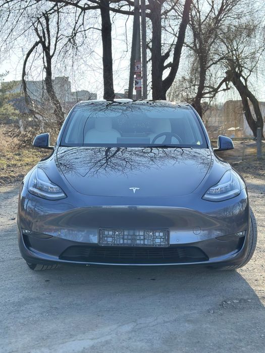 Tesla Y 2021/2022рік