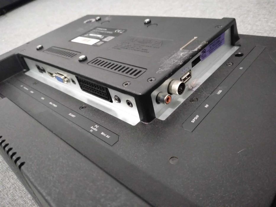 Telewizor Manta 19 i 22 cale na części . Para , Komplet . wysyłka olx