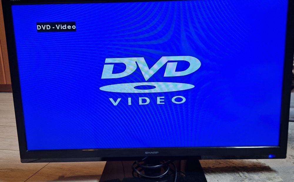 Telewizor LCD Sharp 24 całe z odtwarzaczem DVD