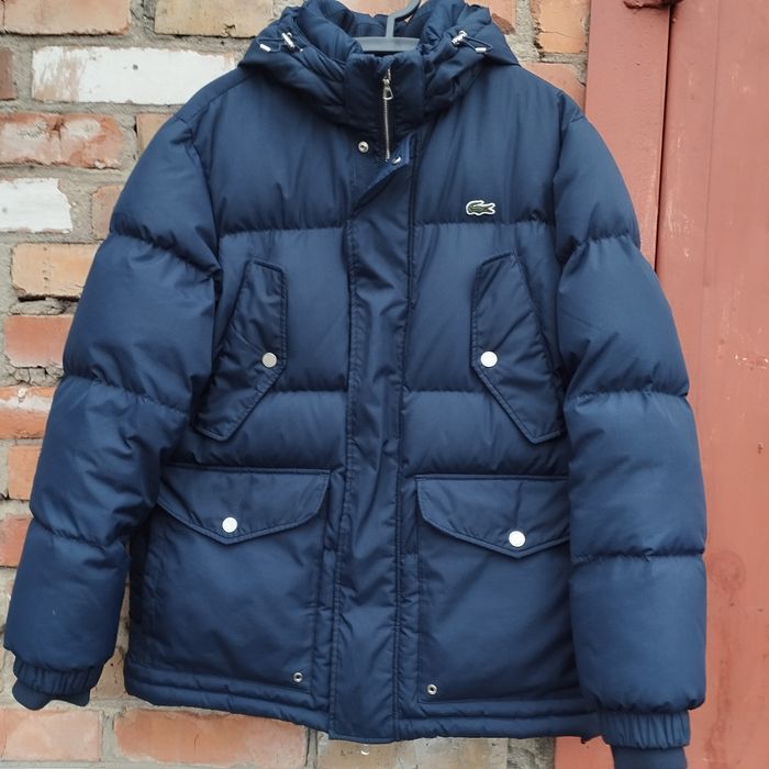 Пуховик Lacoste.