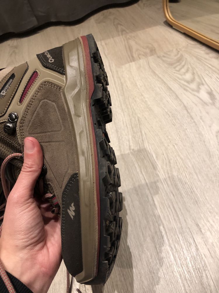 Vendo botas Trekking TREK100 impermeáveis