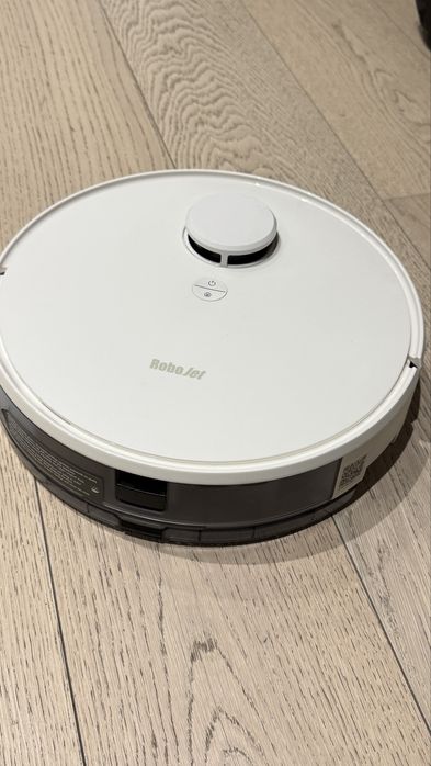 RoboJet odkurzacz samojezdny z opcją mopowania