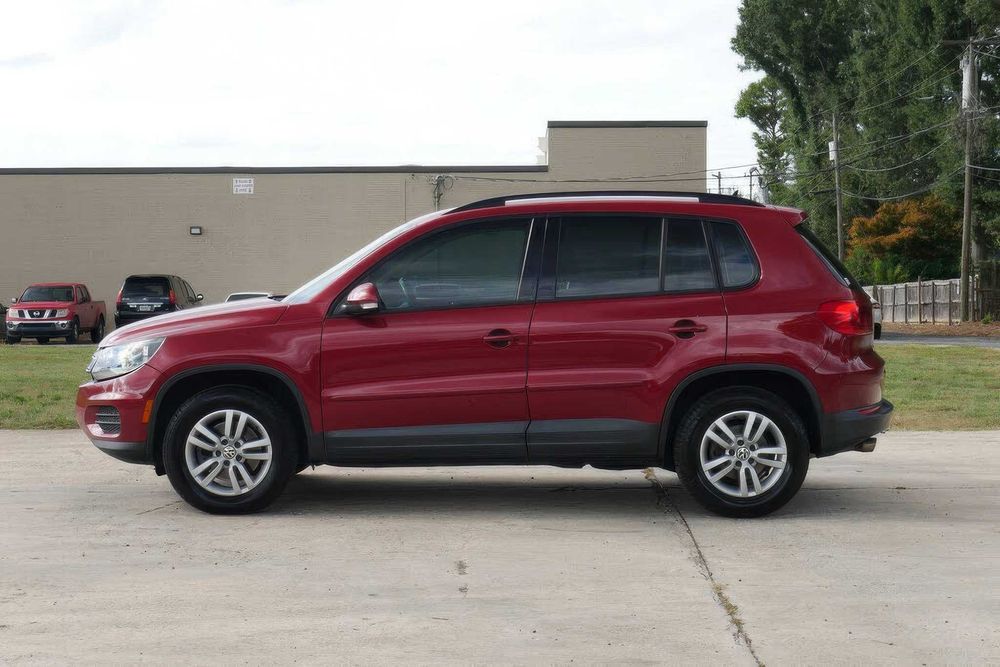 Volkswagen Tiguan SEL      2016