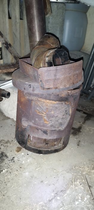 Продам чугунную буржуйку