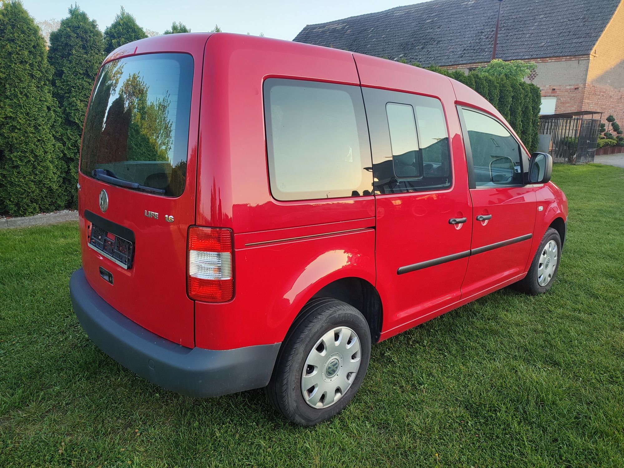 VW Caddy life Polecam