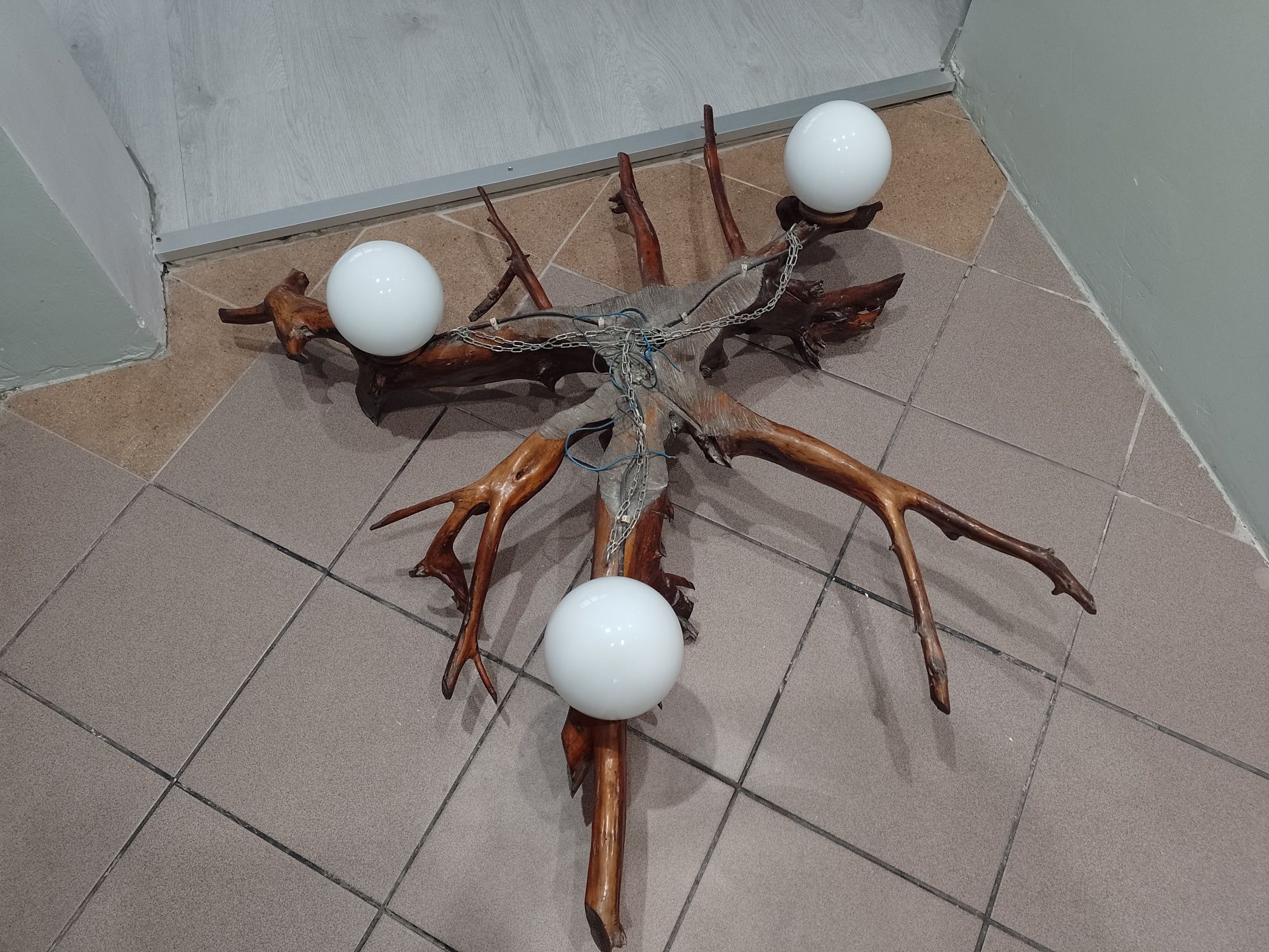Lampa z korzenia