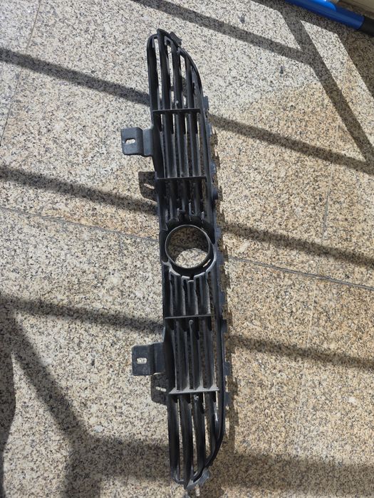 Grelha Frontal opel corsa B