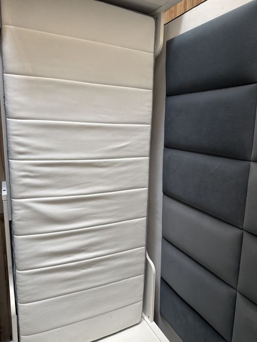Łóżko z ikea z materacem 90