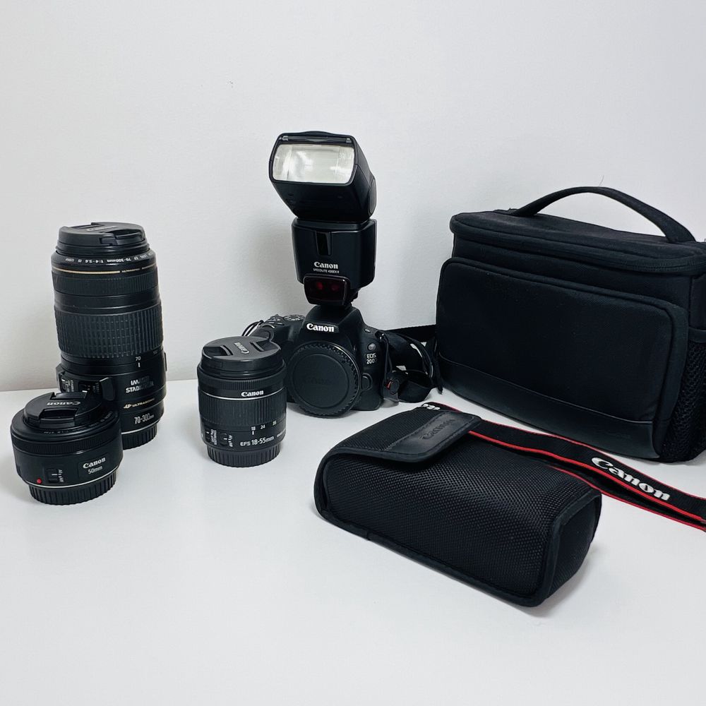 Canon EOS 200D + 50mm + 18-55mm+ 70-300mm + Flash Speedlite