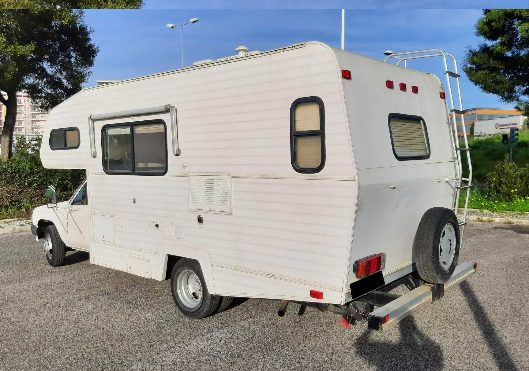 Toyota Truck Hilux – Pickup / Autocaravana americana CLasse 1