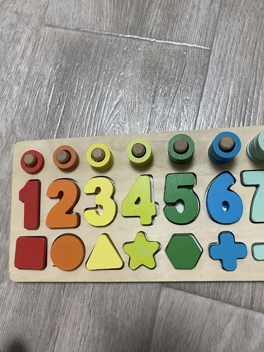 Цифри навчальні деревяні