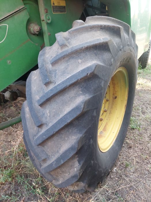 Продам комбайн джон дір 1055