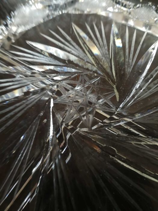 Ręcznie szlifowany dzielony kryształowy talerz – patera na przystawki