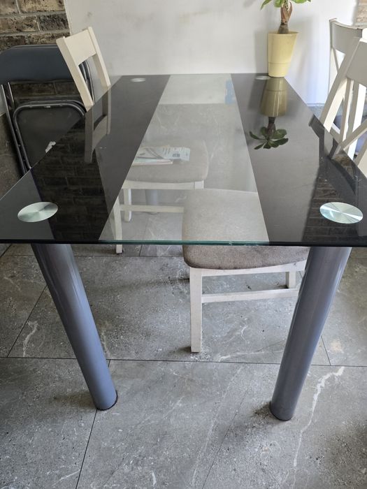 Stół kuchenny szklany