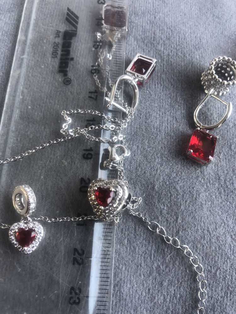Charms rubinowe cerce w cyrkoniach