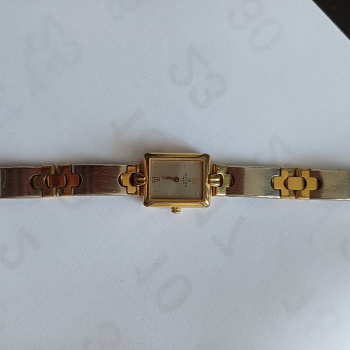 Продам часы Clyda Paris