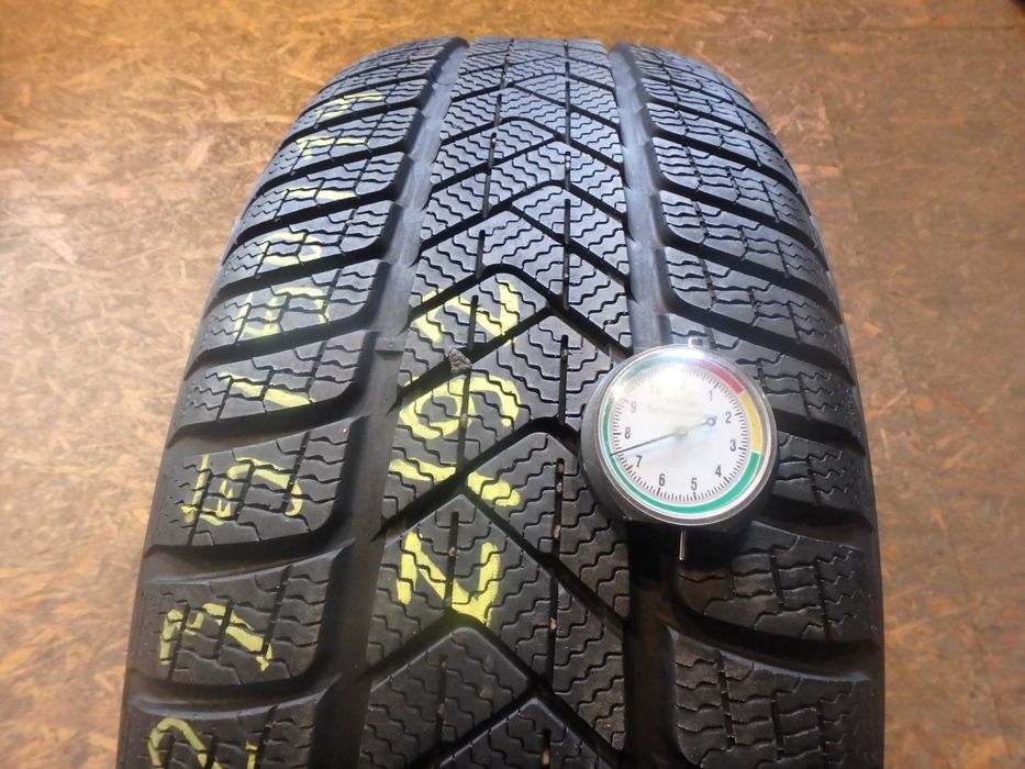 235/50r19 235/50/19 Pirelli Sottozero 3 Winter MO Z/92