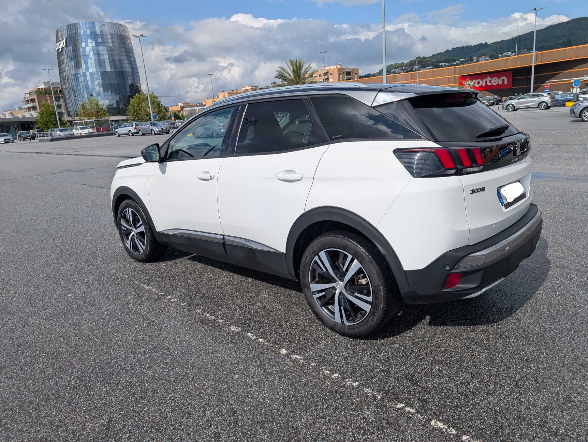 Peugeot 3008 Allure 1.5 BlueHDI 2018 Completo