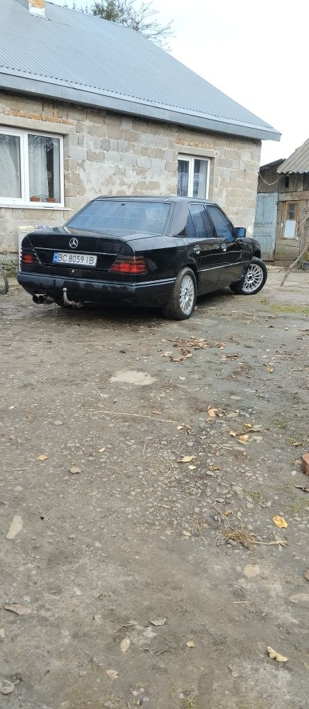 Продам легенду w124