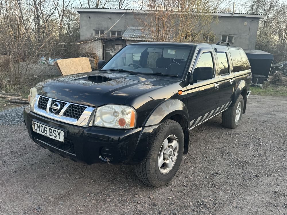 Ніссан навара Navara 2.5 в Україні