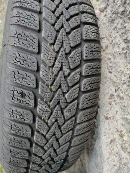 Felgi 15 cali z oponami zimowymi Opel
