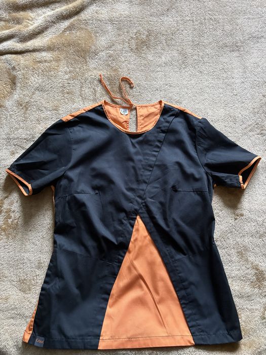 Жіночий медичний костюм