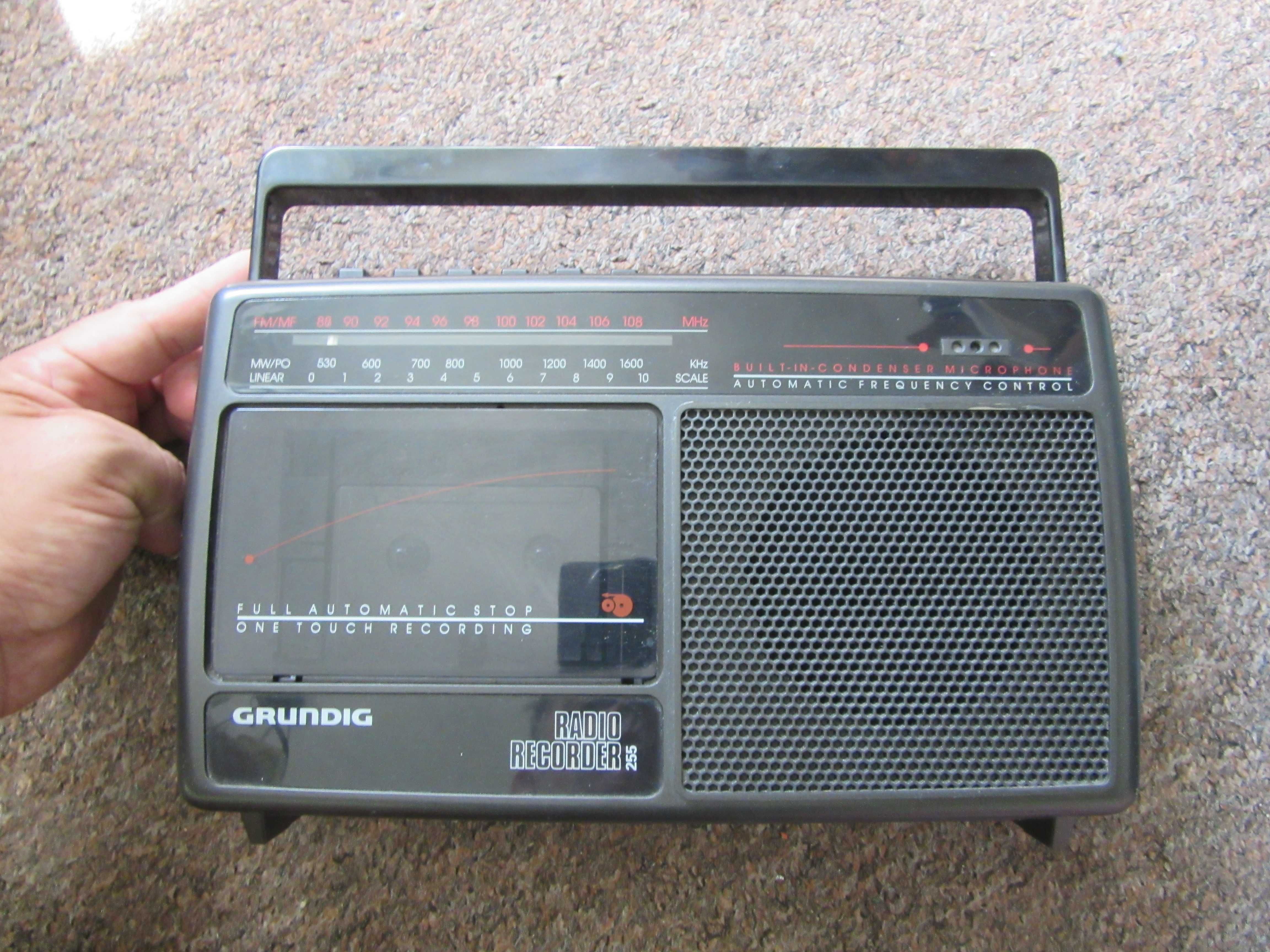 radiomagnetofon SANYO z radiem z lat 80-tych, niesprawny/nie działa