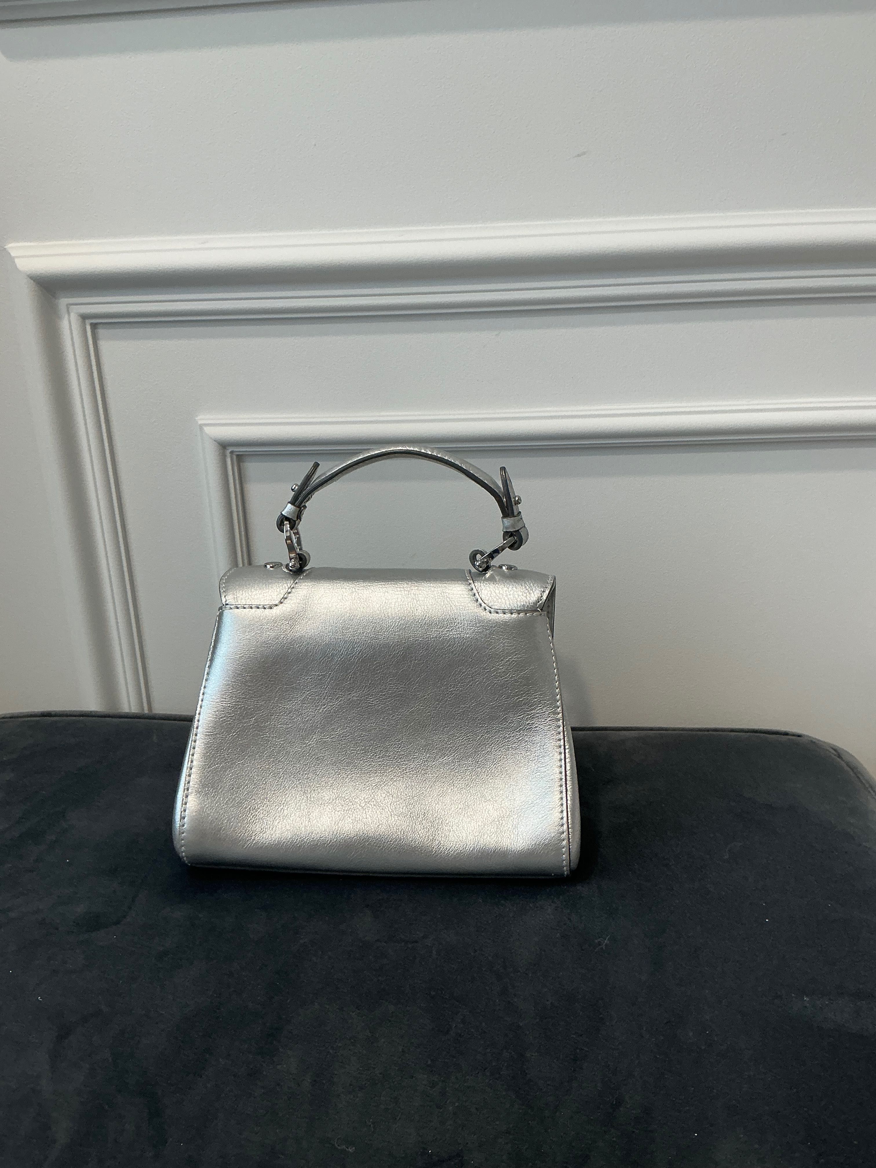 Продам сумку Trussardi