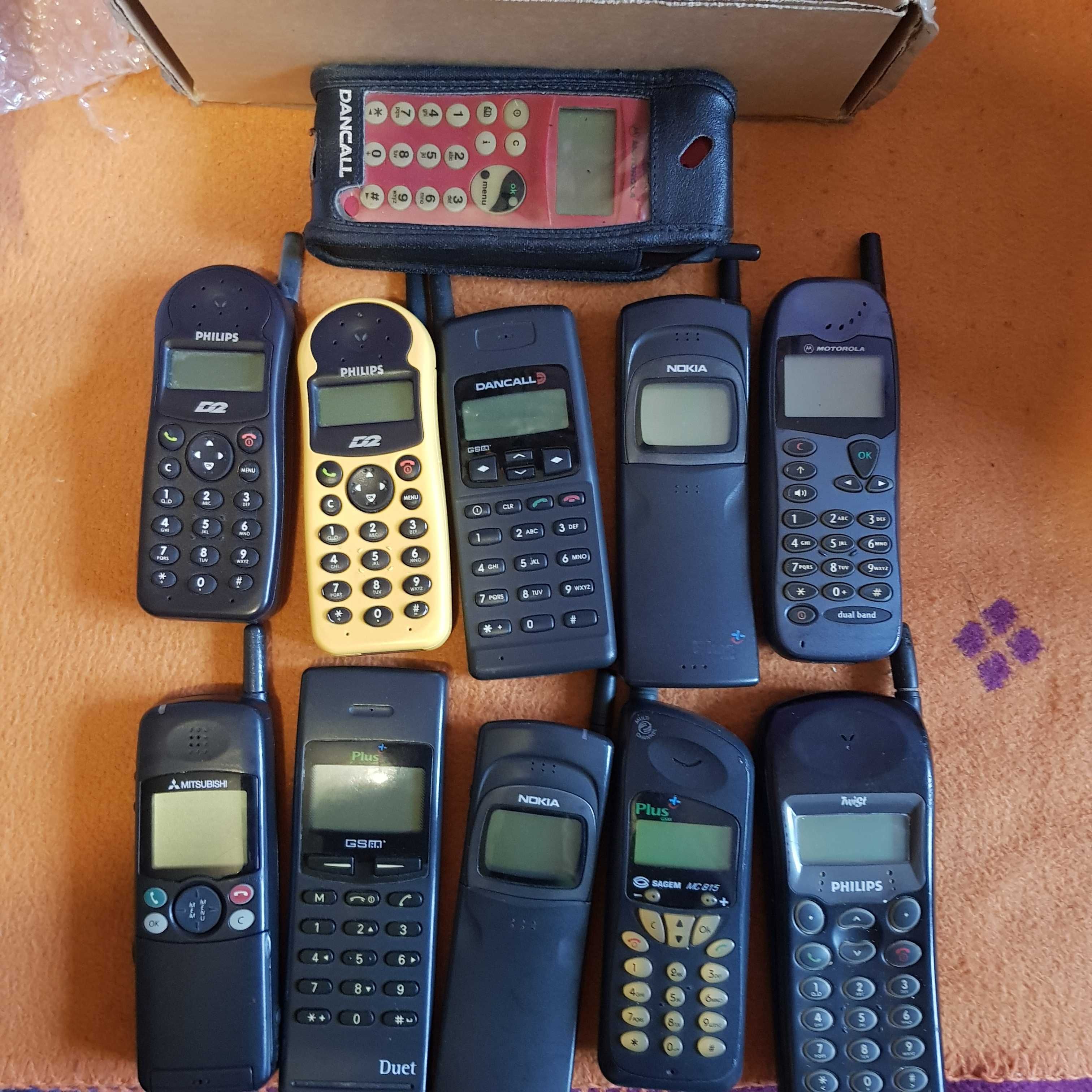 Stare telefony komórkowe GSM, tylko całość