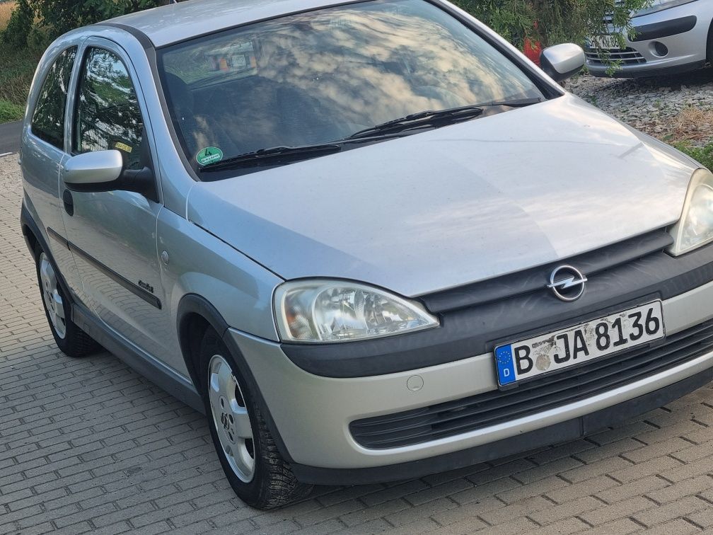 Ładna corsa  z niemiec klimatyzacja