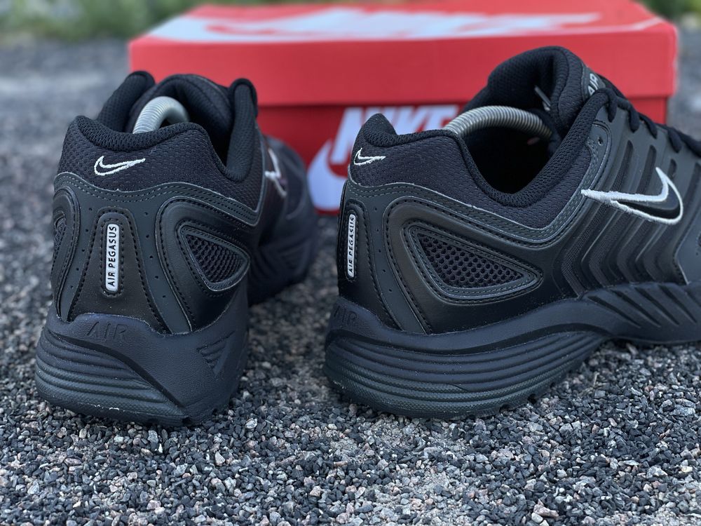 Nike Air Pegasus 2005 2k5 оригінал чорні кросівки найк оригинал 46р
