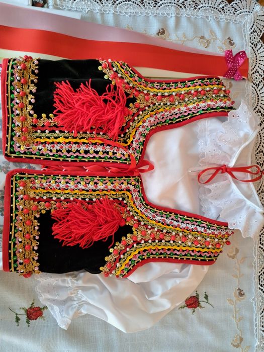 Stroj krakowski dla dziewczynki bronowicki