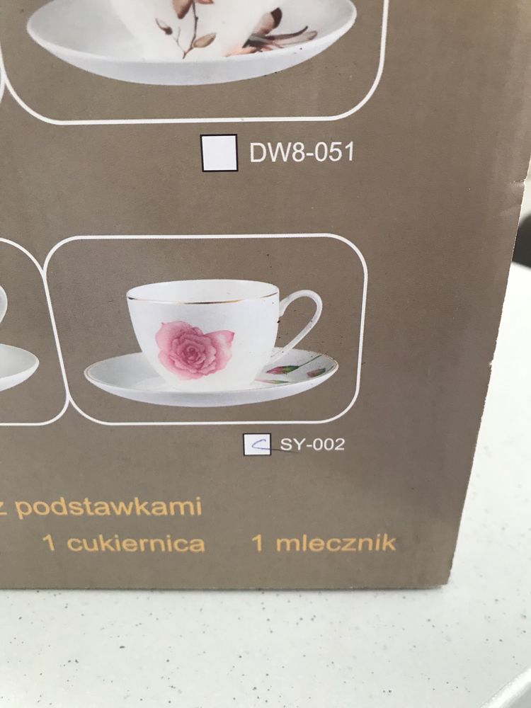 Serwis kawowy porcelanowy AFFEK DESIGN róże na 6 osób (15 elementów)