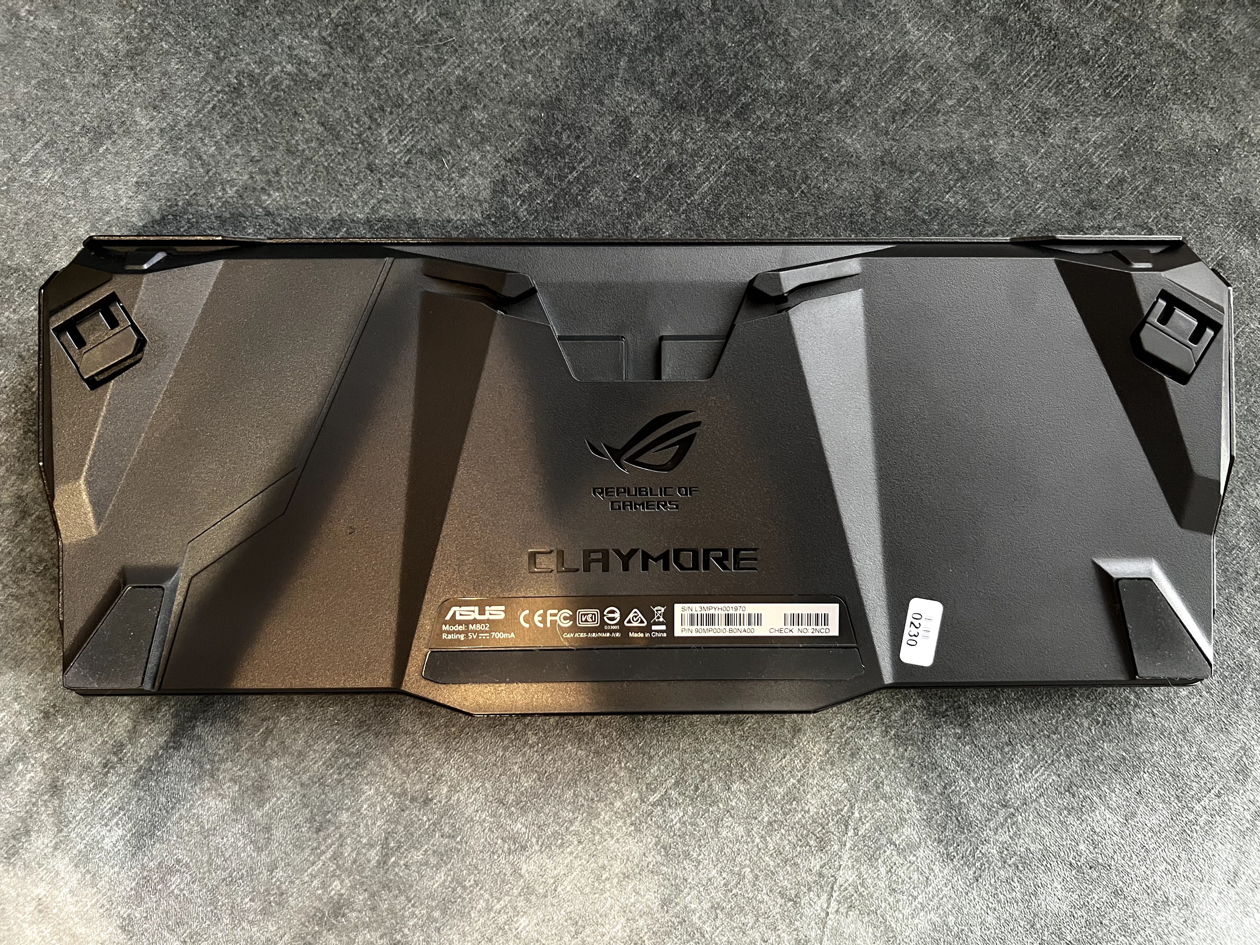 Mechaniczna klawiatura gamingowa ASUS ROG CLAYMORE CORE