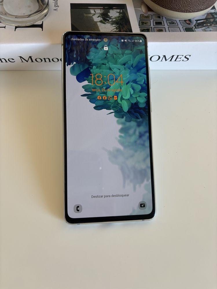 Samsung Galaxy 20 FE 128GB - branco