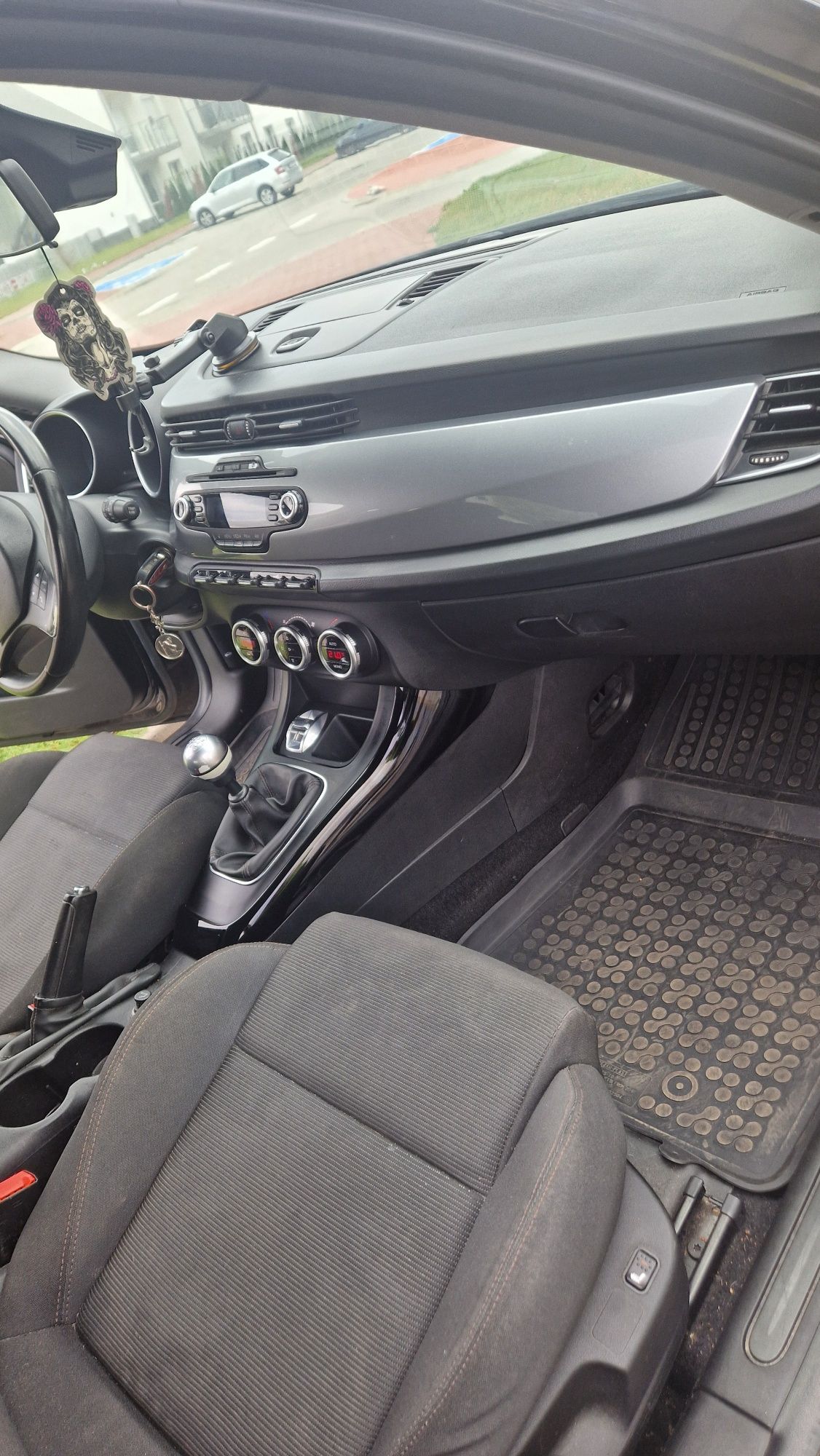 Alfa Romeo Giulietta 2.0 JTDM 170 KM 2010 rok Stan b. dobry