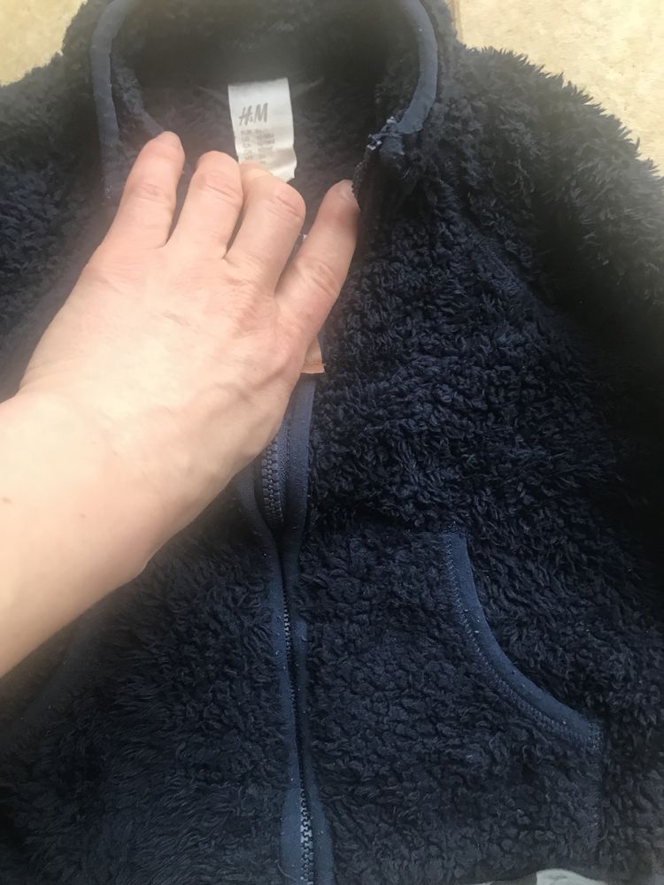 Paka ubrań  na 80 bluzy