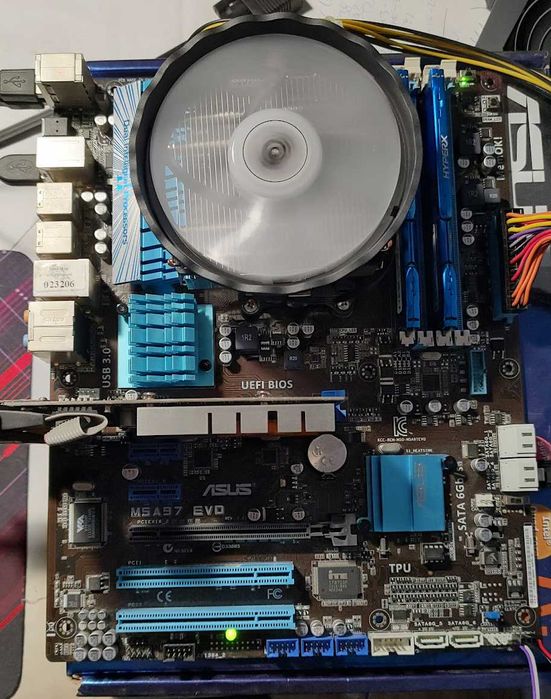 Материнская плата ASUS M5A97 EVO + FX8300 BE (8-ядерник) 3.3-4.2GHz